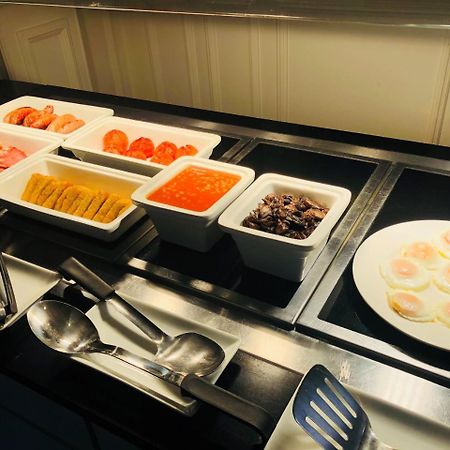 Yorkshire Gateway Hotel South Milford ภายนอก รูปภาพ