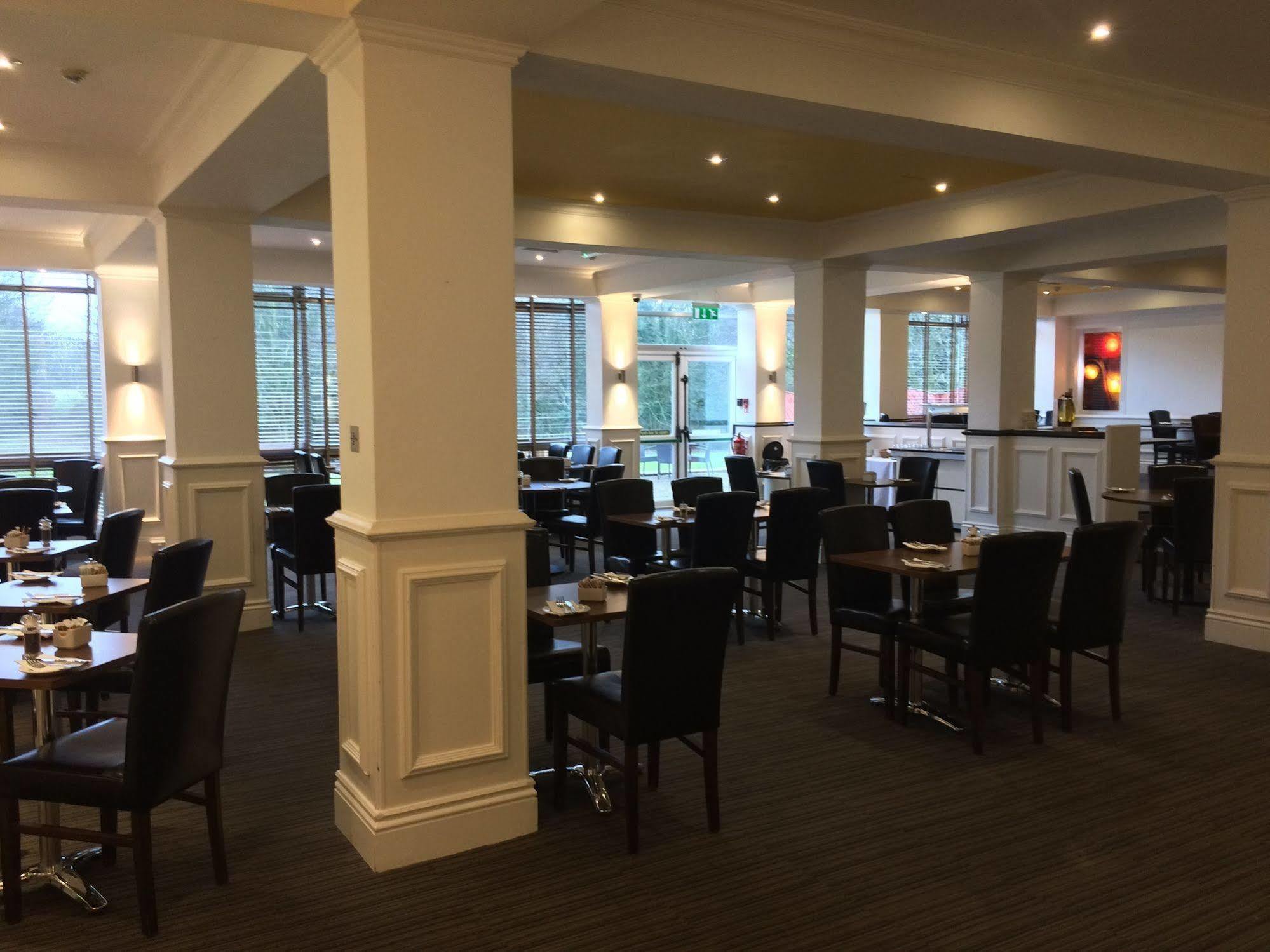 Yorkshire Gateway Hotel South Milford ภายนอก รูปภาพ