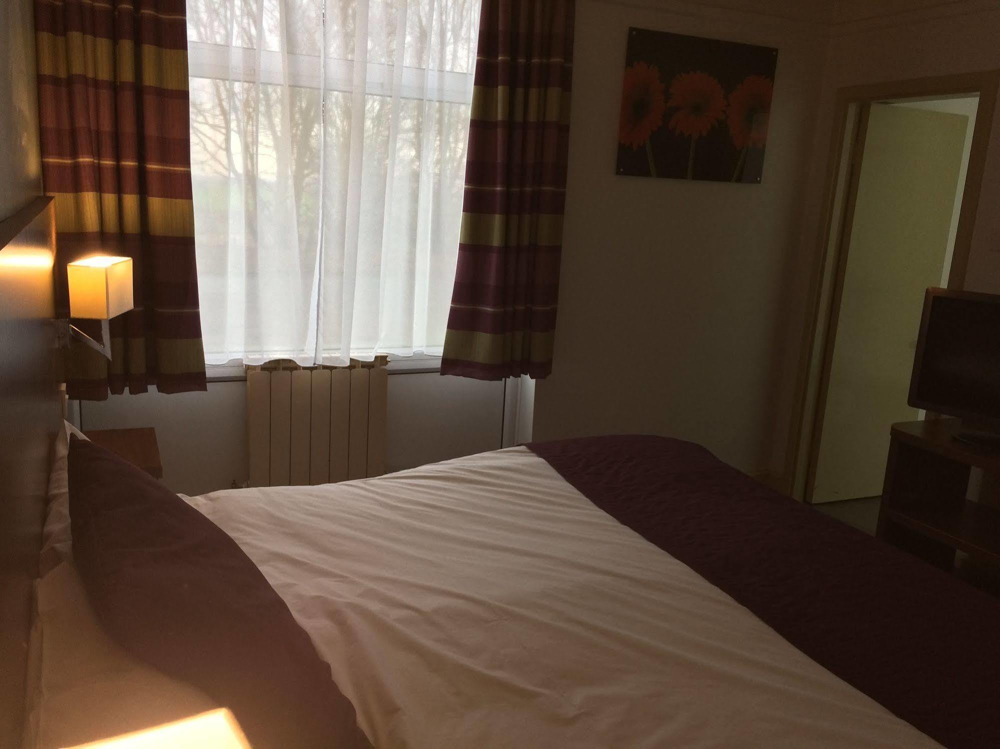 Yorkshire Gateway Hotel South Milford ภายนอก รูปภาพ