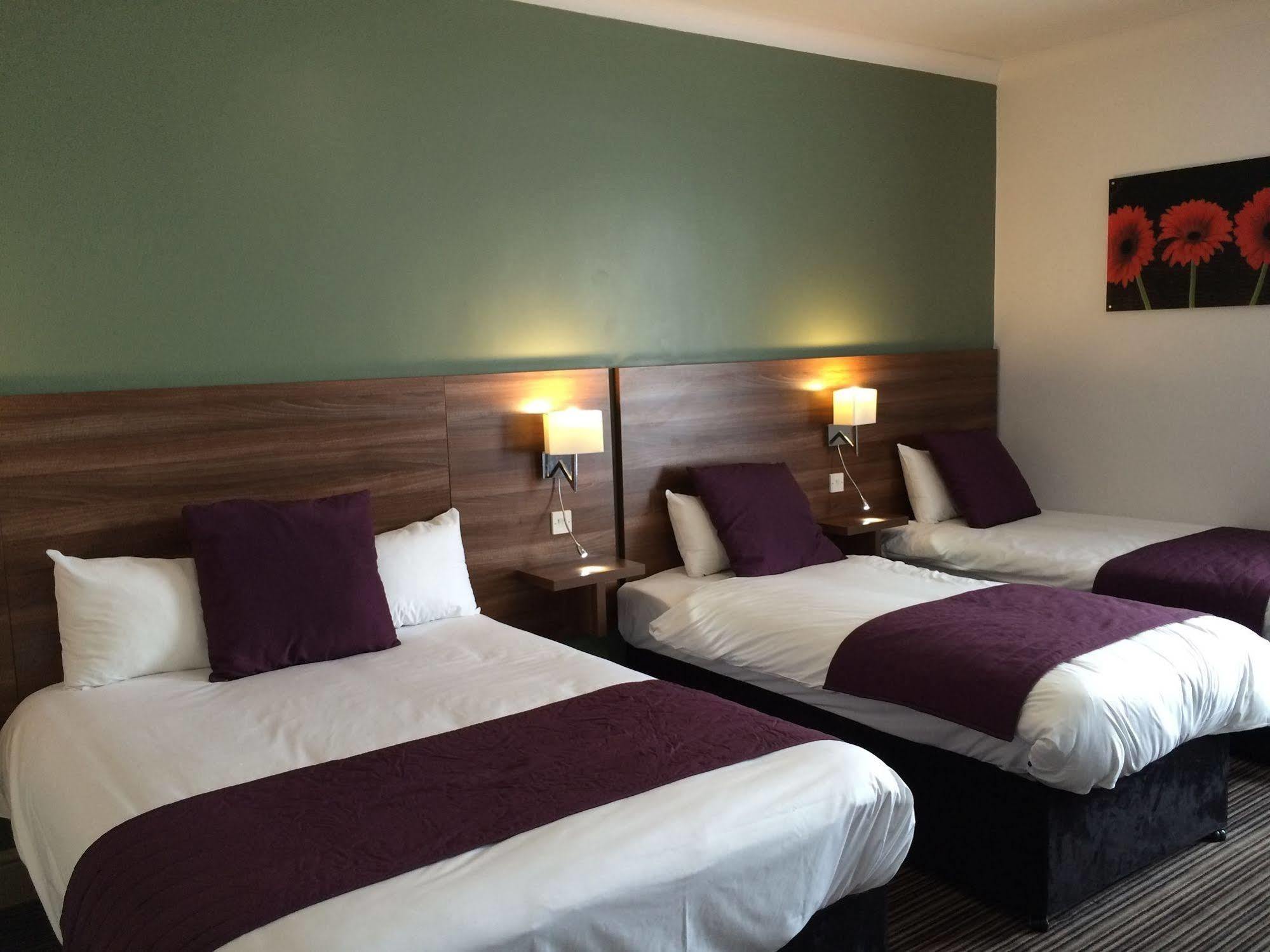 Yorkshire Gateway Hotel South Milford ภายนอก รูปภาพ