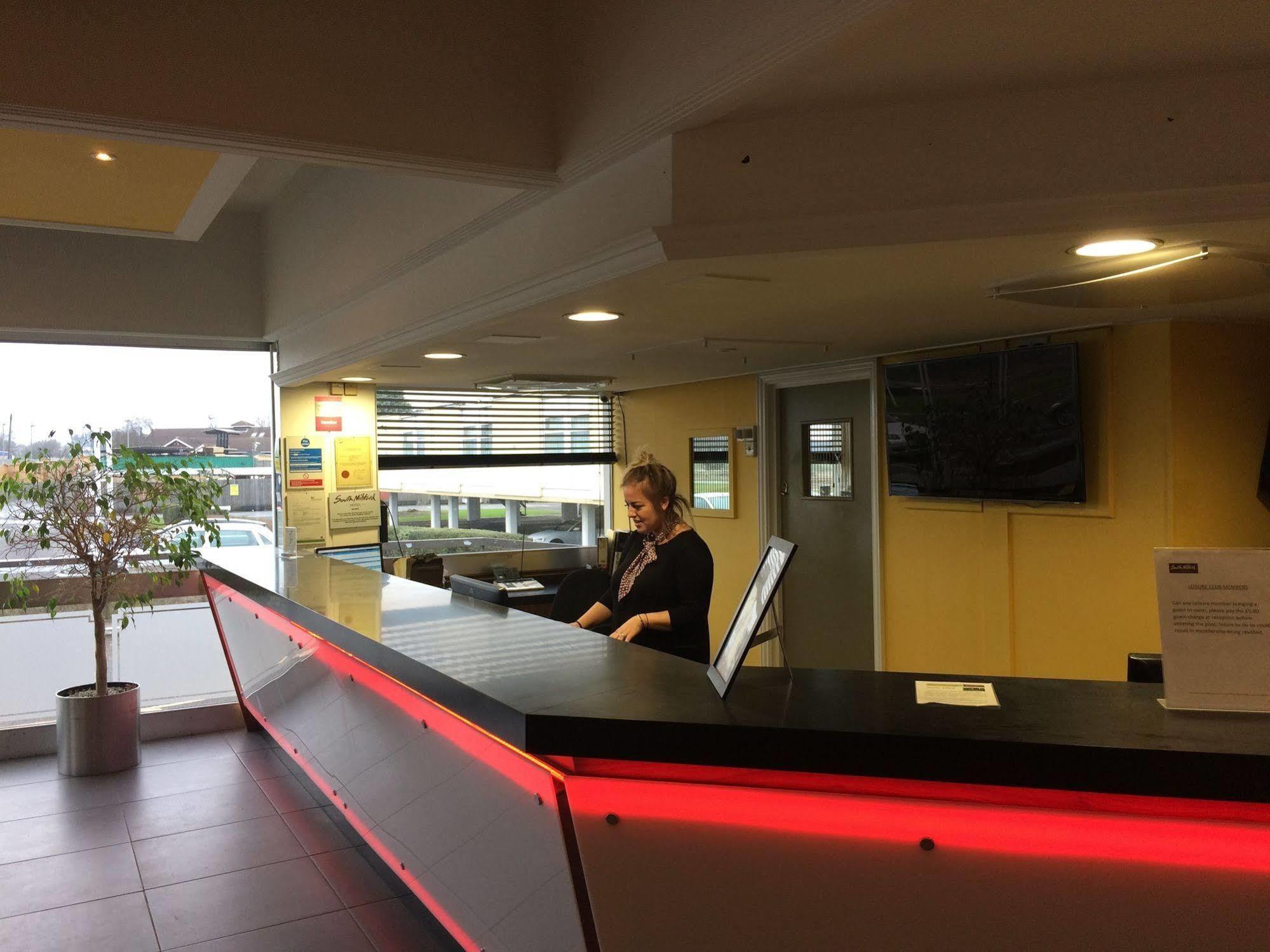 Yorkshire Gateway Hotel South Milford ภายนอก รูปภาพ