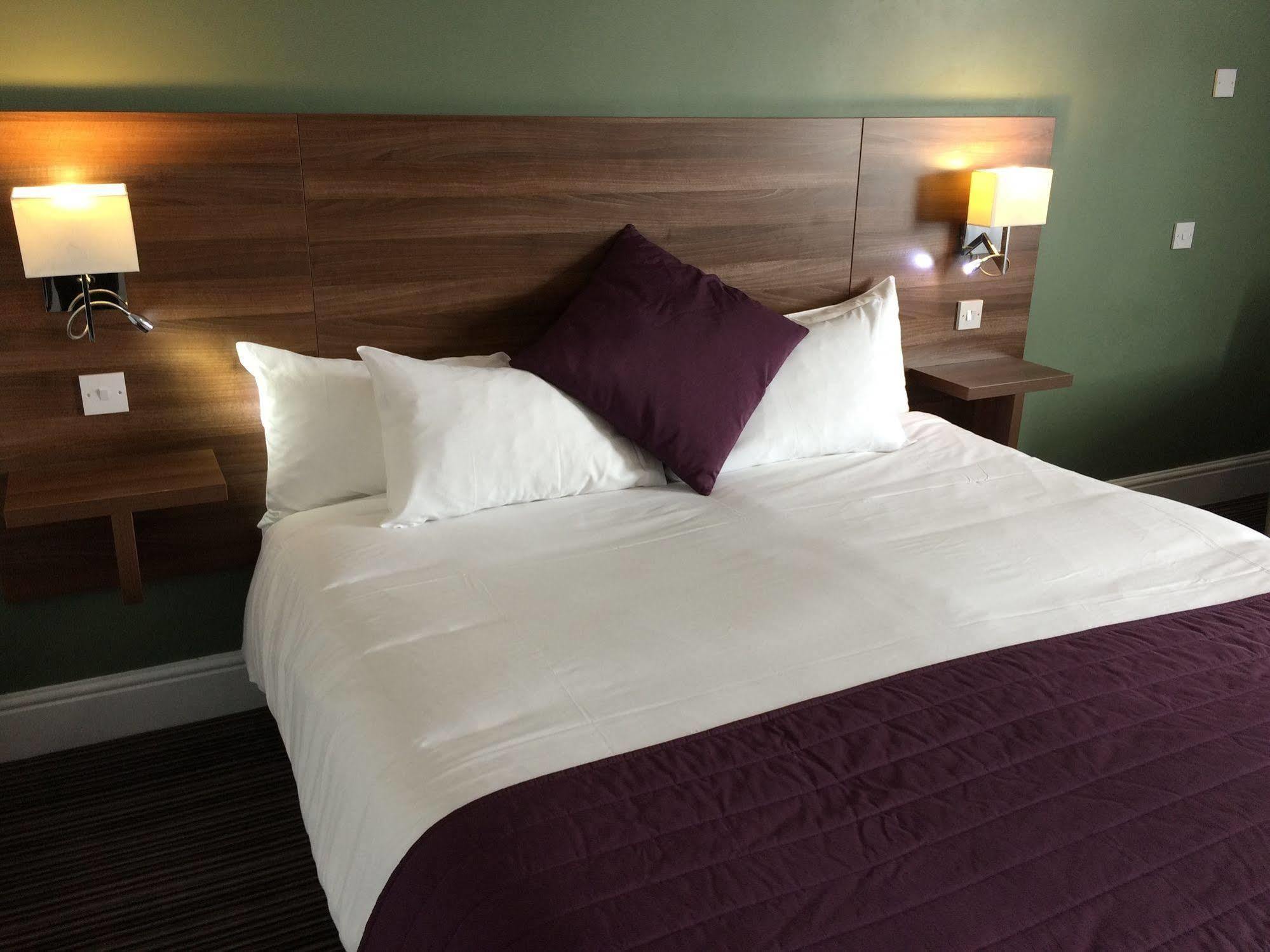 Yorkshire Gateway Hotel South Milford ภายนอก รูปภาพ