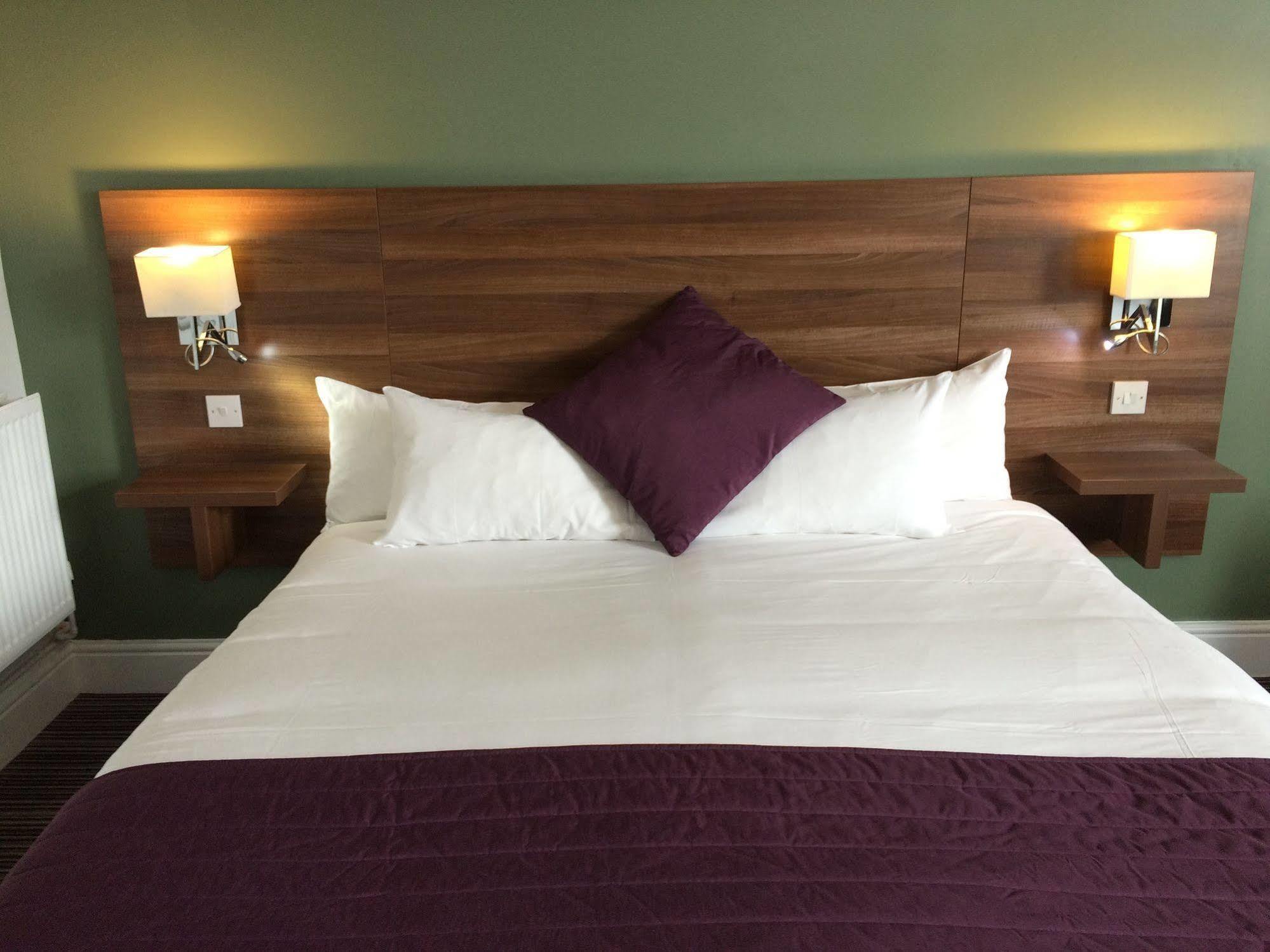 Yorkshire Gateway Hotel South Milford ภายนอก รูปภาพ