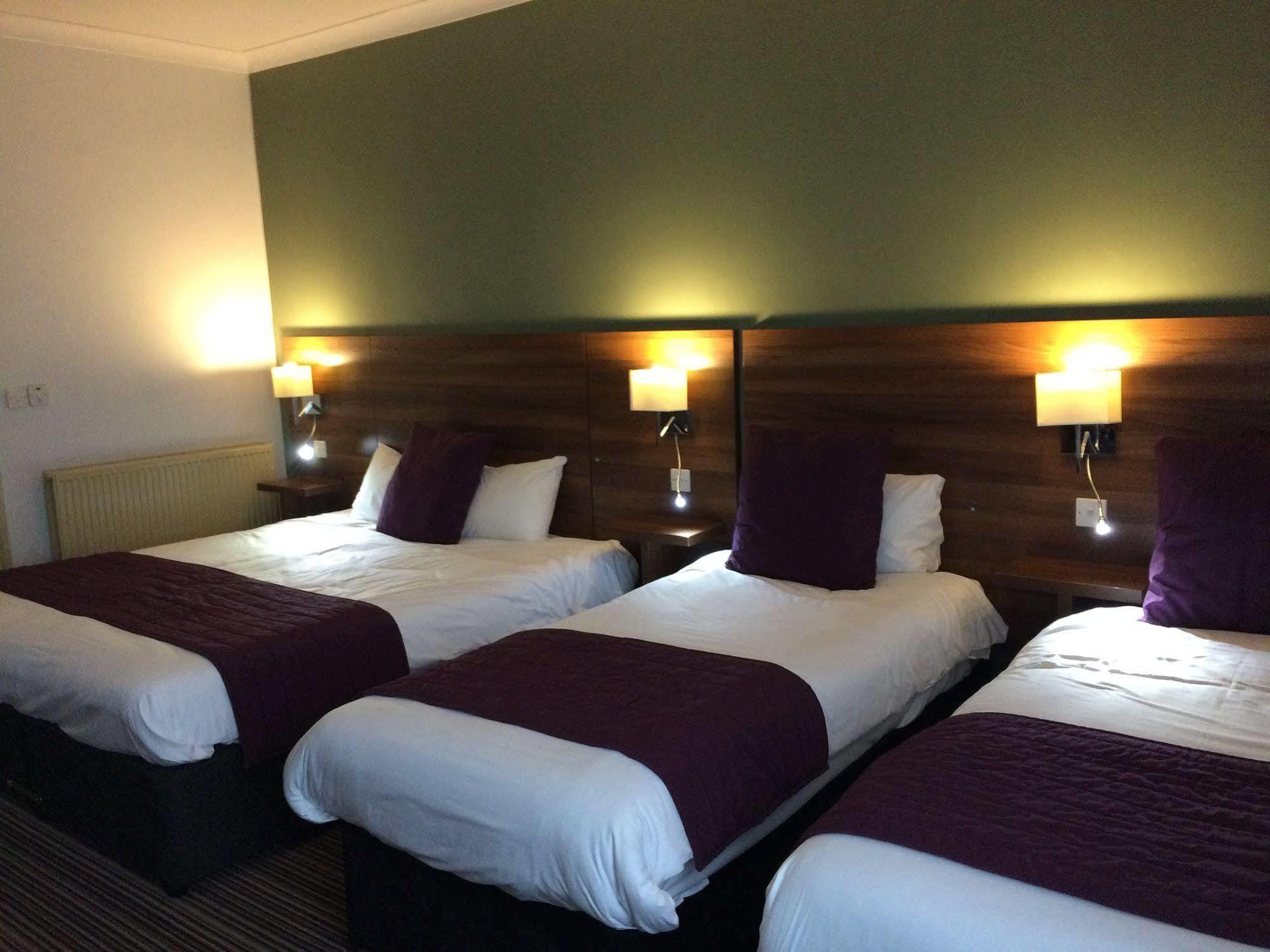 Yorkshire Gateway Hotel South Milford ภายนอก รูปภาพ