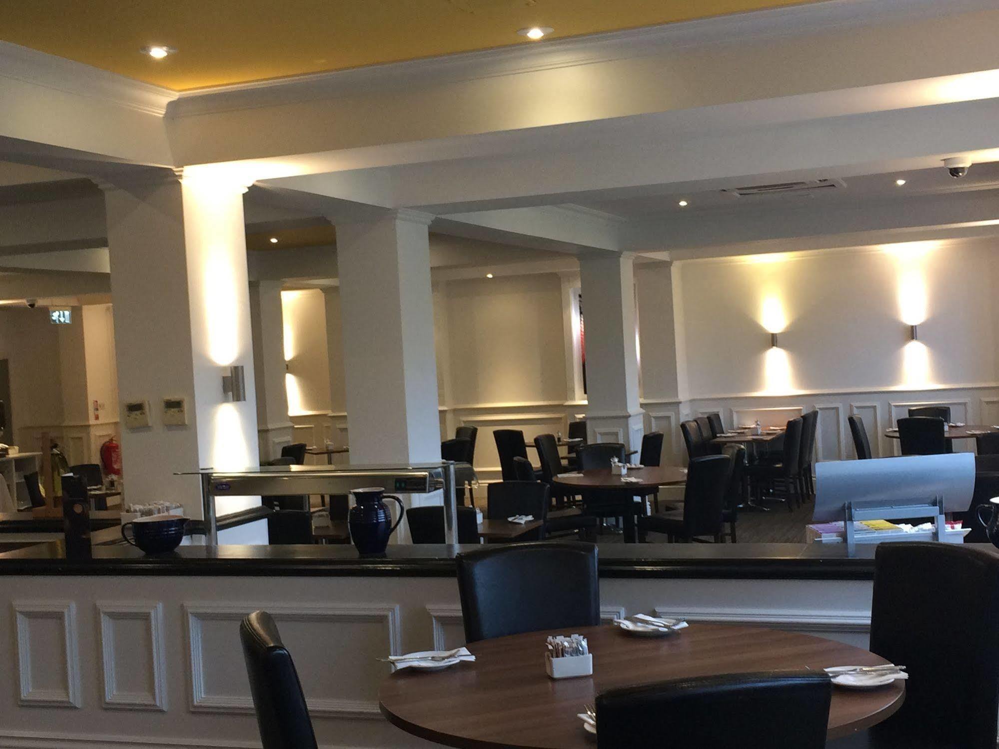 Yorkshire Gateway Hotel South Milford ภายนอก รูปภาพ