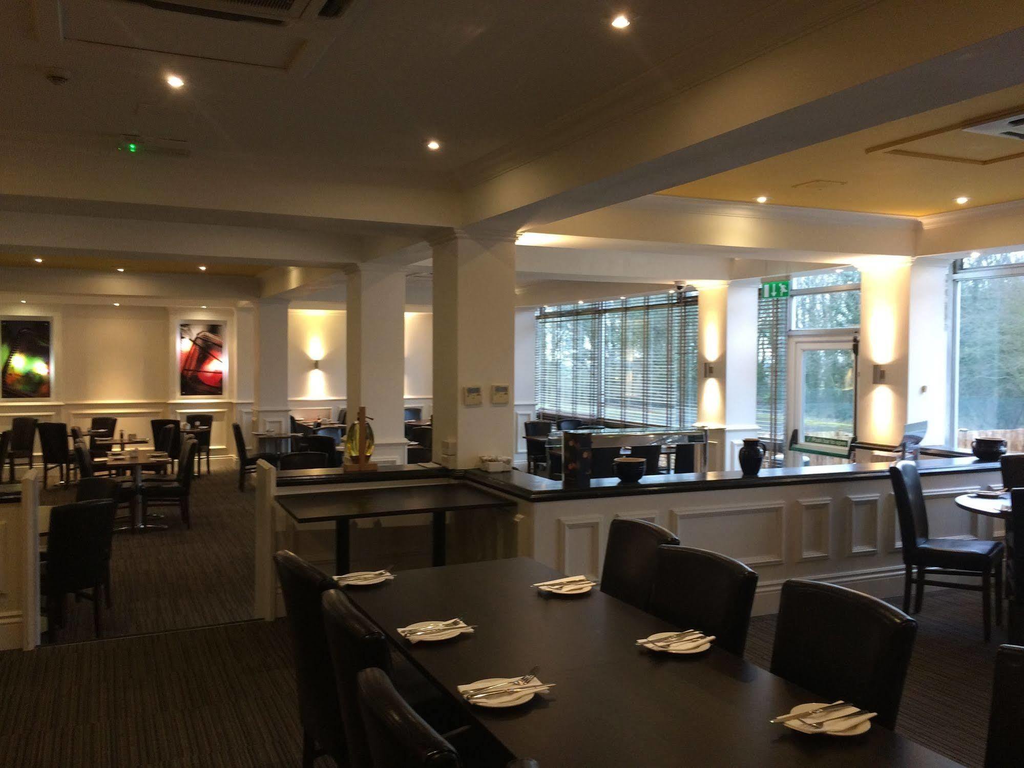 Yorkshire Gateway Hotel South Milford ภายนอก รูปภาพ