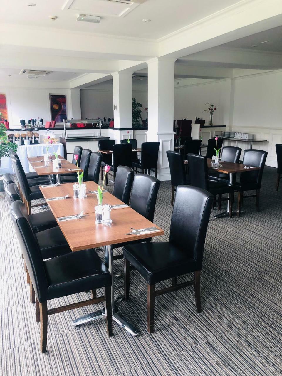 Yorkshire Gateway Hotel South Milford ภายนอก รูปภาพ